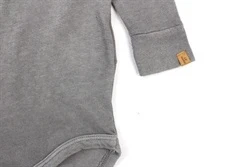 Lil Atelier body monument